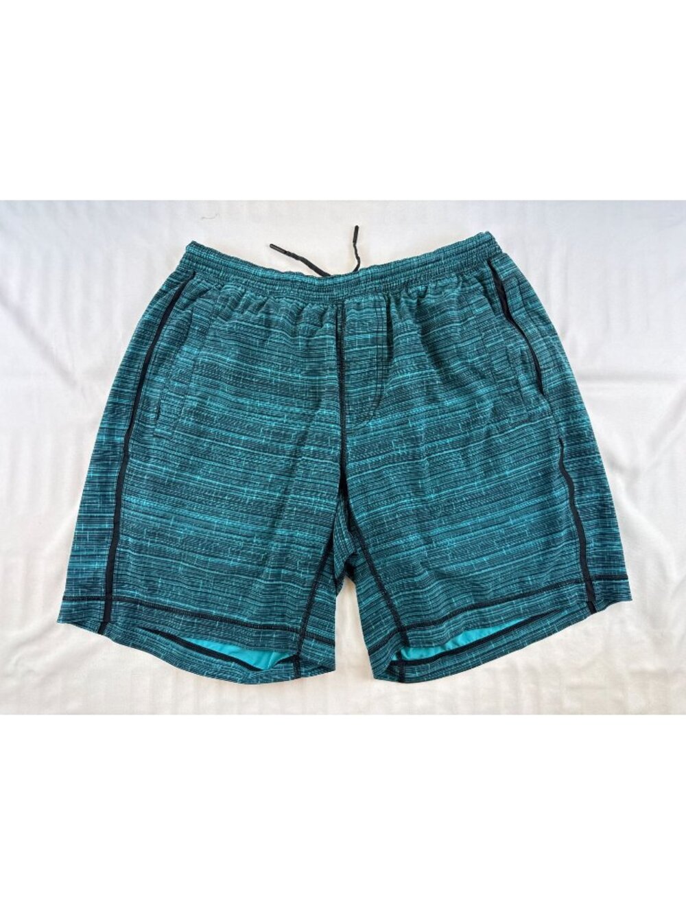 Lululemon Shorts Men XL Green Chino Lined Commission Athleisure Performance